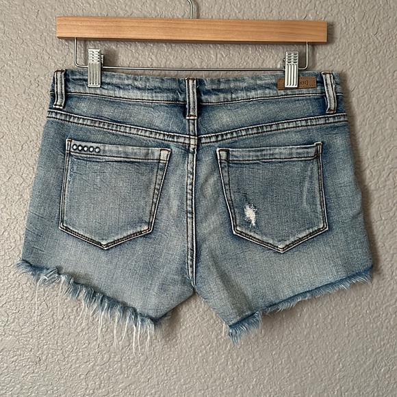 Blank NYC Hiker Short Jean Shorts Size 28 - Picture 2 of 6